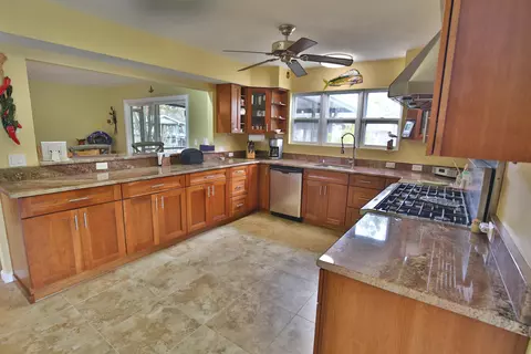 9 Waterberry Cir, Ormond Beach, FL 32174 photo 6