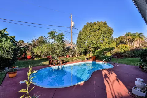 2724 Pine Tree Dr, Edgewater, FL 32141 photo 4