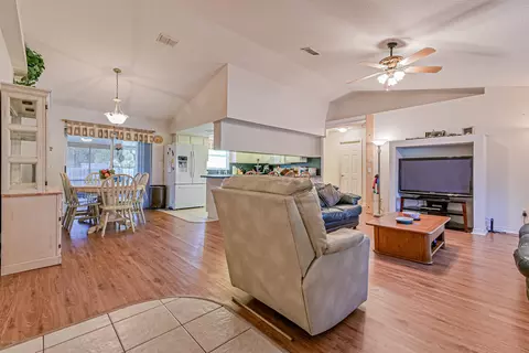 3330 Juniper Dr, Edgewater, FL 32141 photo 9