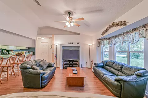3330 Juniper Dr, Edgewater, FL 32141 photo 5