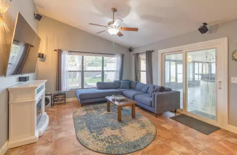 2530 Yule Tree Dr, Edgewater, FL 32141 photo 4