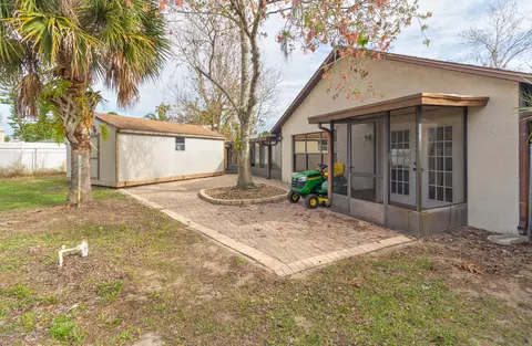 2530 Yule Tree Dr, Edgewater, FL 32141 photo 10
