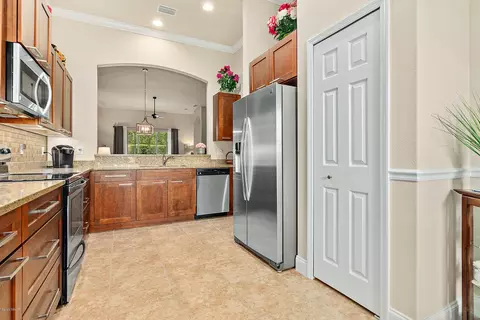 3276 Grafton Dr, Ormond Beach, FL 32174 photo 6
