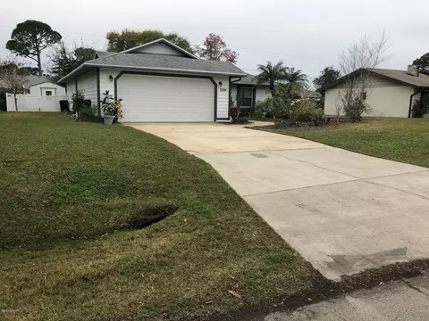 3224 Queen Palm Dr, Edgewater, FL 32141 photo 2