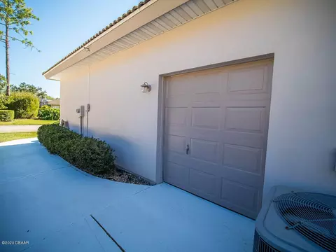 509 Oyster Bay Dr, Ormond Beach, FL 32174 photo 2