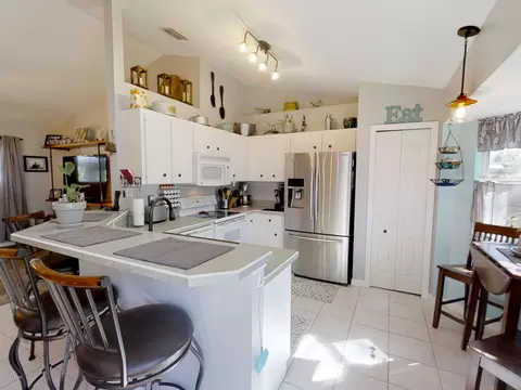 1624 Orange Tree Dr, Edgewater, FL 32132 photo 4