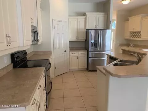 3933 Acoma Dr, Ormond Beach, FL 32174 photo 4
