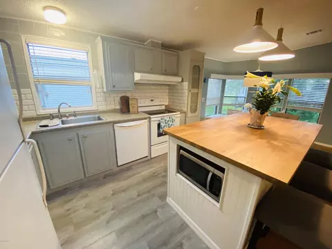 207 Schooner Ave, Edgewater, FL 32141 photo 6