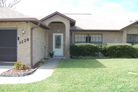 3228 Queen Palm Dr, Edgewater, FL 32141 photo 12
