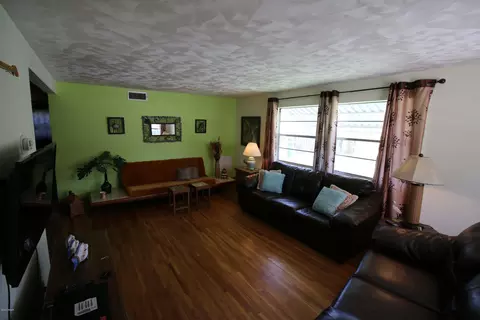 17 Plaza Dr, Ormond Beach, FL 32176 photo 2