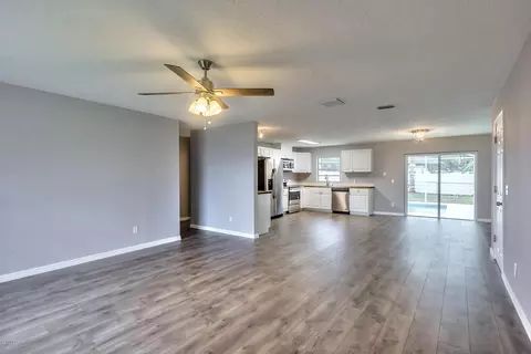 1805 Date Palm Dr, Edgewater, FL 32132 photo 5