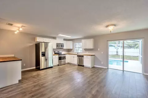 1805 Date Palm Dr, Edgewater, FL 32132 photo 8