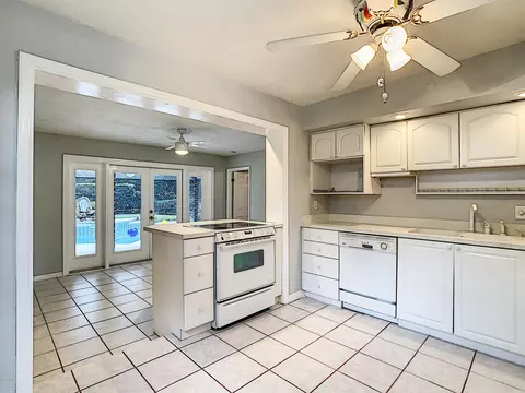 124 Magnolia Ave, Edgewater, FL 32132 photo 11