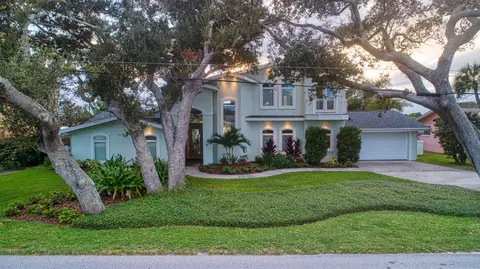 2704 John Anderson Dr, Ormond Beach, FL 32176 photo 2