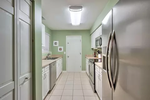 332 W Park Pl, Ormond Beach, FL 32174 photo 8