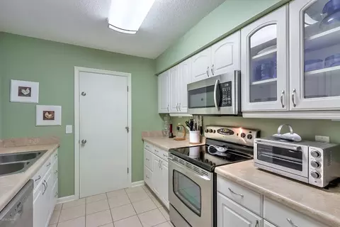332 W Park Pl, Ormond Beach, FL 32174 photo 9