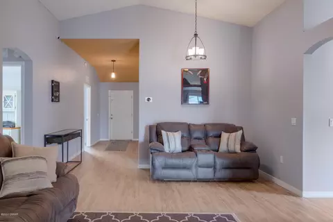 201 2 Oaks Dr, Edgewater, FL 32141 photo 6