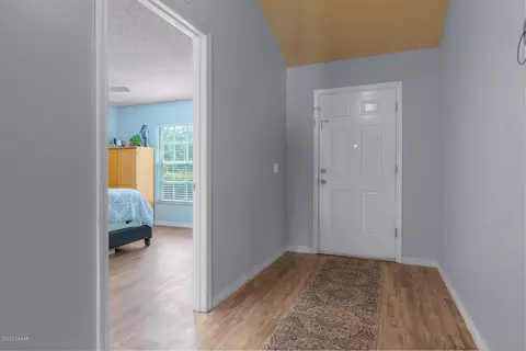 201 2 Oaks Dr, Edgewater, FL 32141 photo 4