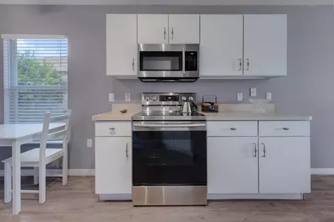 201 2 Oaks Dr, Edgewater, FL 32141 photo 9