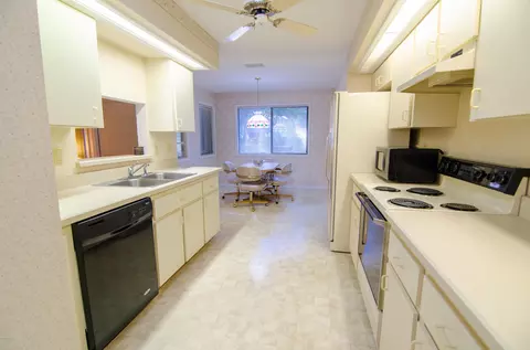 17 Pine Shadows Trl, Ormond Beach, FL 32174 photo 3