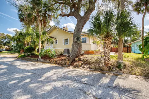 56 Plaza Dr, Ormond Beach, FL 32176 photo 2