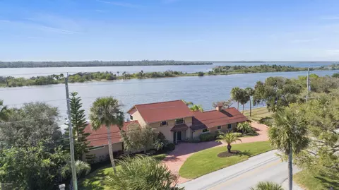 2412 John Anderson Dr, Ormond Beach, FL 32176 photo 1