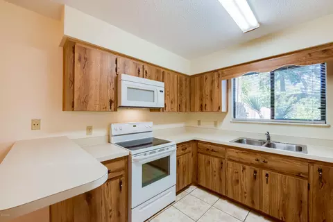 29 Park Pl, Ormond Beach, FL 32174 photo 4