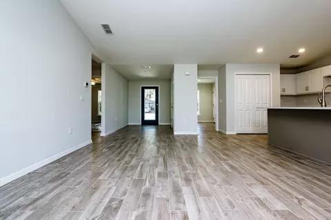 3213 Lime Tree Dr, Edgewater, FL 32141 photo 4