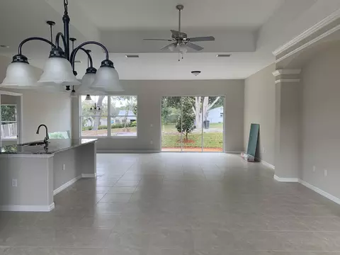 135 Hernandez Ave, Ormond Beach, FL 32174 photo 2