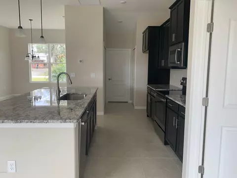 135 Hernandez Ave, Ormond Beach, FL 32174 photo 5