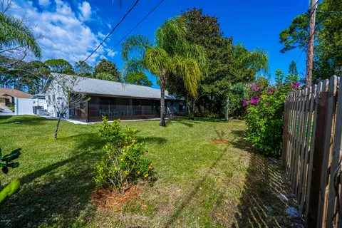 3205 Queen Palm Dr, Edgewater, FL 32141 photo 10