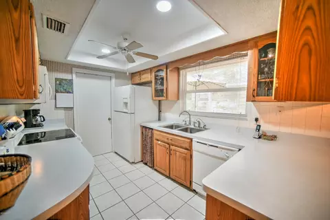 772 Lucerne Cir, Ormond Beach, FL 32174 photo 9