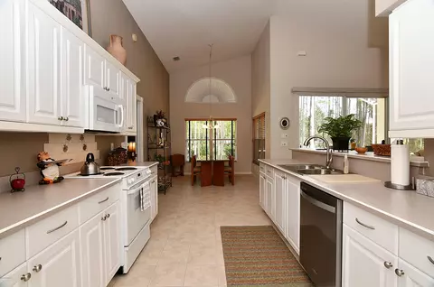 39 Meadow Brooke Ln, Ormond Beach, FL 32174 photo 11