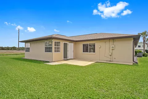 27 Seabridge Dr, Ormond Beach, FL 32176 photo 3