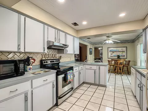 3104 Willow Oak Dr, Edgewater, FL 32141 photo 9