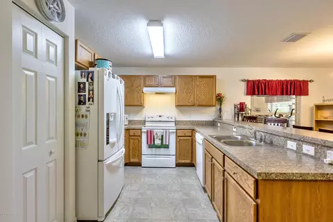 512 Safe Harbor Dr, Edgewater, FL 32141 photo 8
