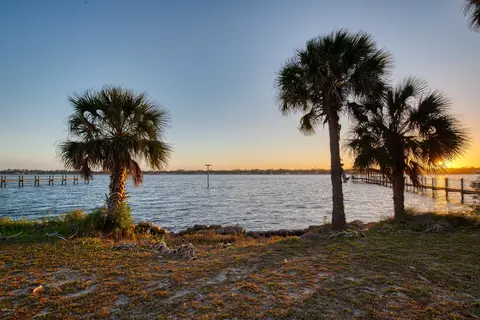 610 Riverside Dr, Ormond Beach, FL 32176 photo 10