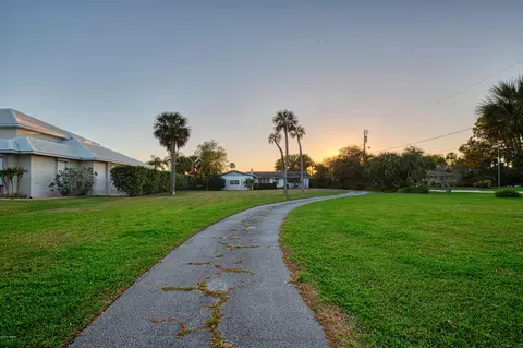 610 Riverside Dr, Ormond Beach, FL 32176 photo 12