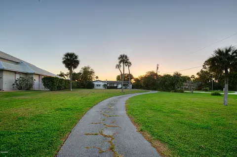 610 Riverside Dr, Ormond Beach, FL 32176 photo 13
