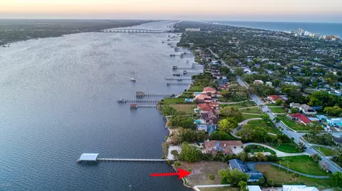 610 Riverside Dr, Ormond Beach, FL 32176 photo 9