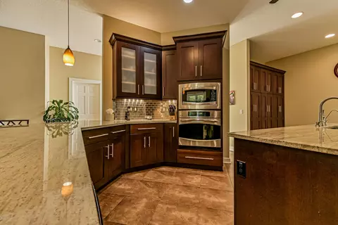 25 Magnolia Cir, Ormond Beach, FL 32174 photo 10
