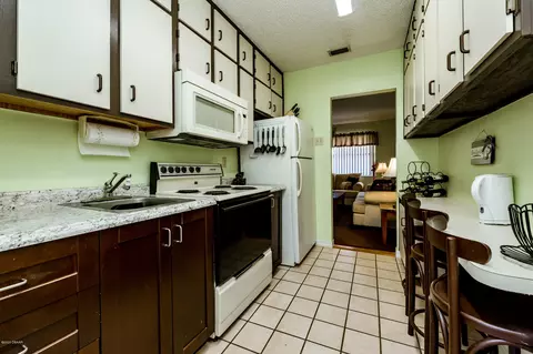 695 Flamingo Dr #B, Ormond Beach, FL 32176 photo 8