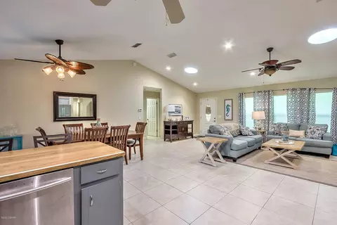 2935 Tamarind Dr, Edgewater, FL 32141 photo 19