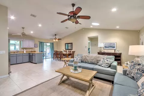 2935 Tamarind Dr, Edgewater, FL 32141 photo 15