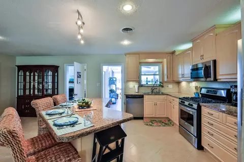 147 Dawn Dr, Ormond Beach, FL 32176 photo 10