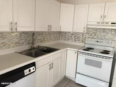23 Seaview Dr, Ormond Beach, FL 32176 photo 2