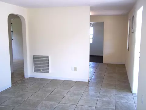 906 Flagler Ave, Edgewater, FL 32132 photo 4