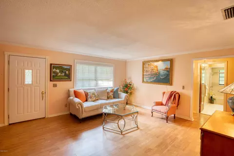 557 Hand Ave, Ormond Beach, FL 32174 photo 4
