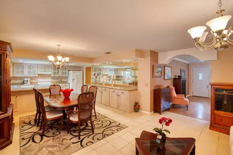 557 Hand Ave, Ormond Beach, FL 32174 photo 9