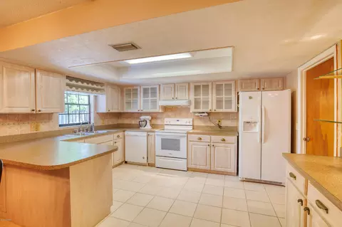 557 Hand Ave, Ormond Beach, FL 32174 photo 12
